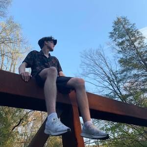 Meet your Posher, Connor